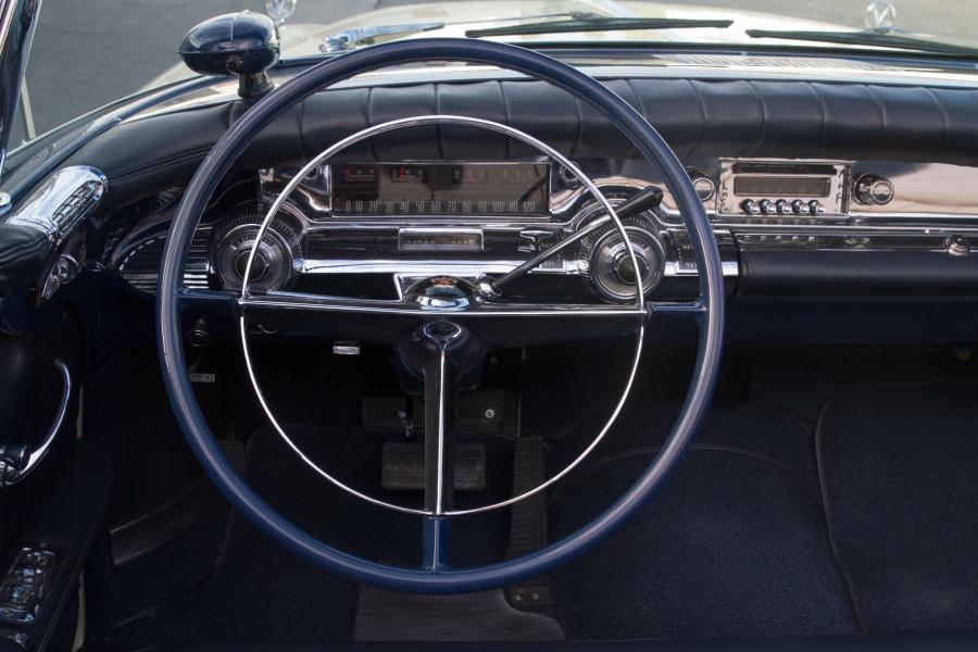 Торпедо Buick Limited Convertible 1958 года  (фото 14 из 57)